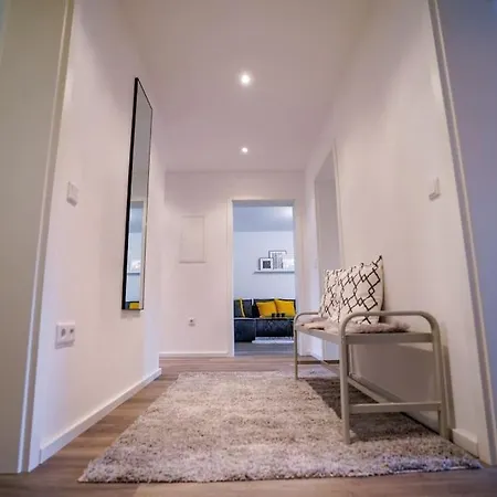 Yellow Station Appartement *